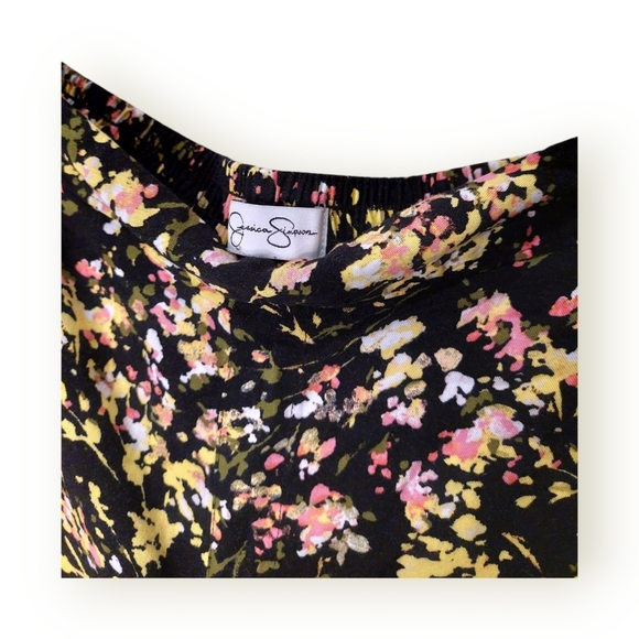 Jessica Simpson "Boquet Splash" Floral Joggers with Pockets - Picture 3 of 10